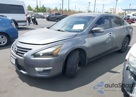 2015 Nissan Altima 2.5 S z USA, uszkodzony, nr VIN 1N4AL3AP4FC576910